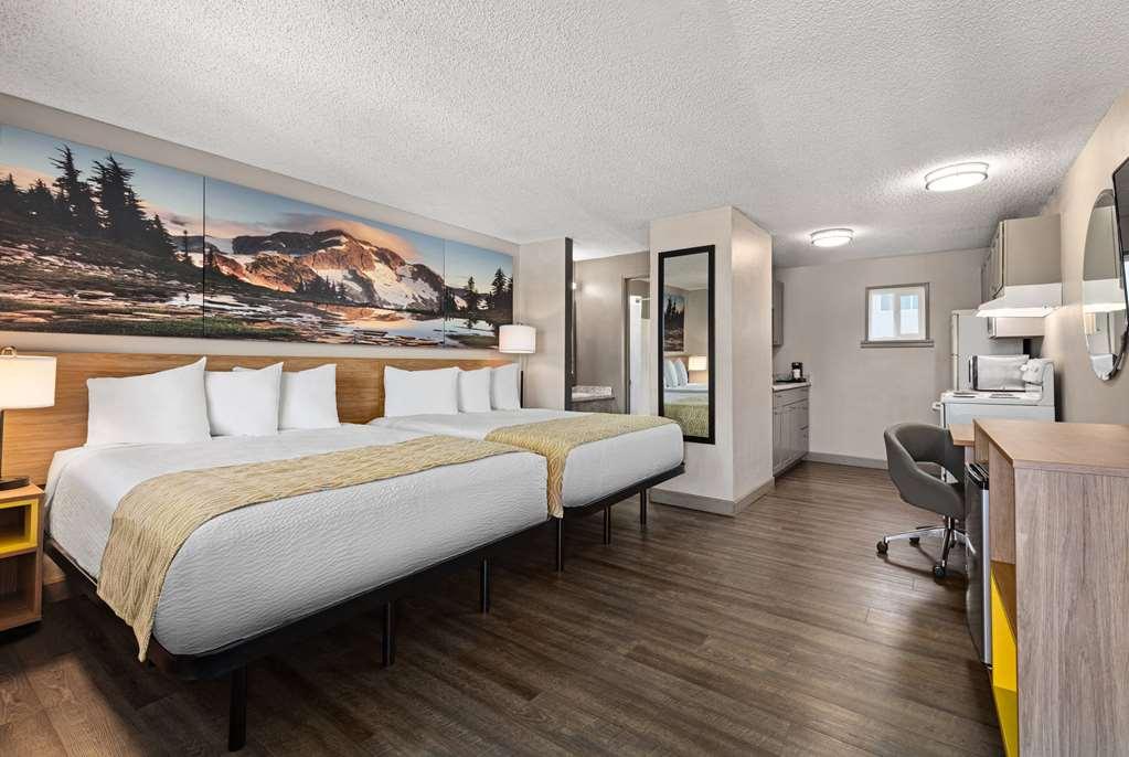 Days By Wyndham South Tacoma 2*