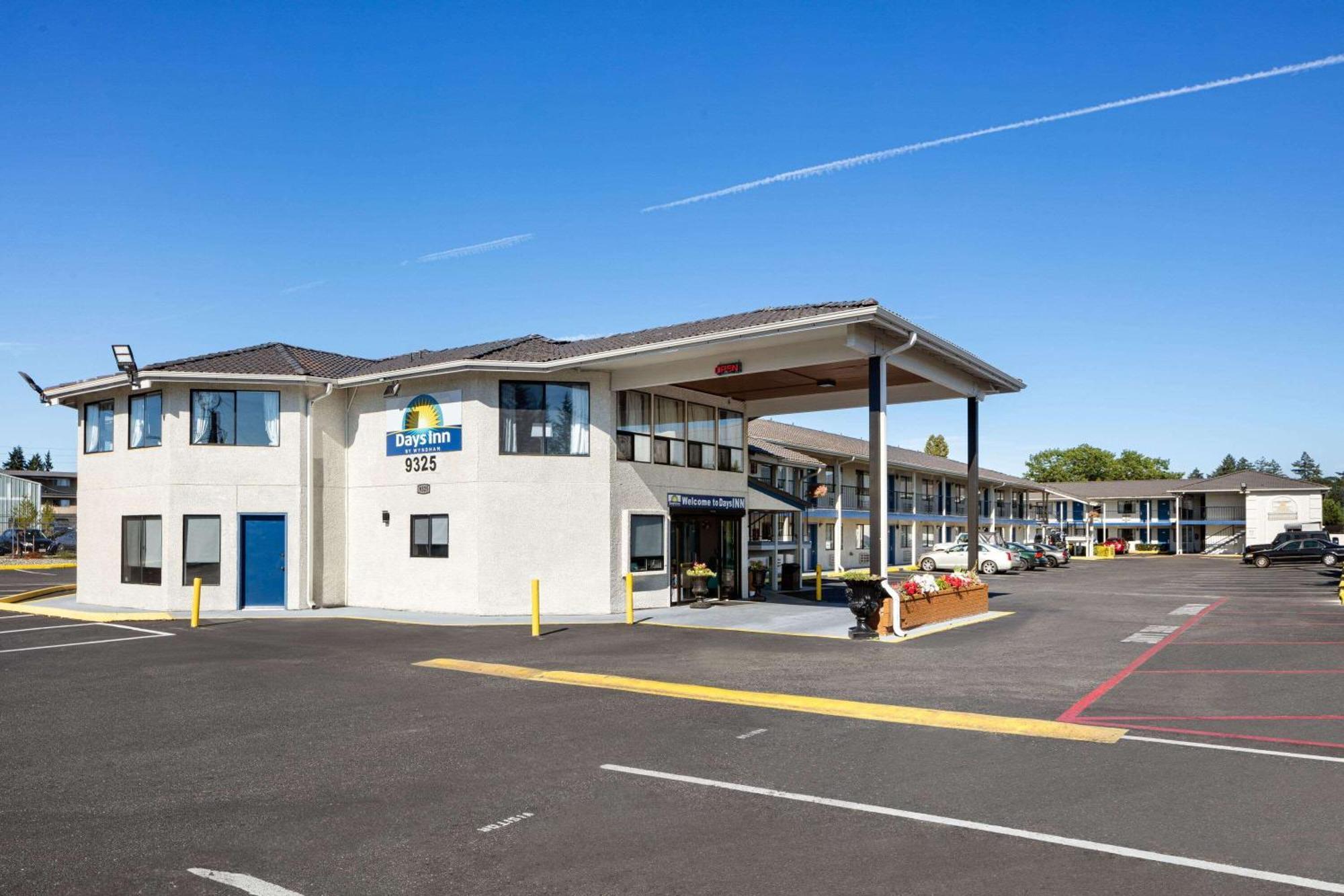 Days By Wyndham South Tacoma 2*