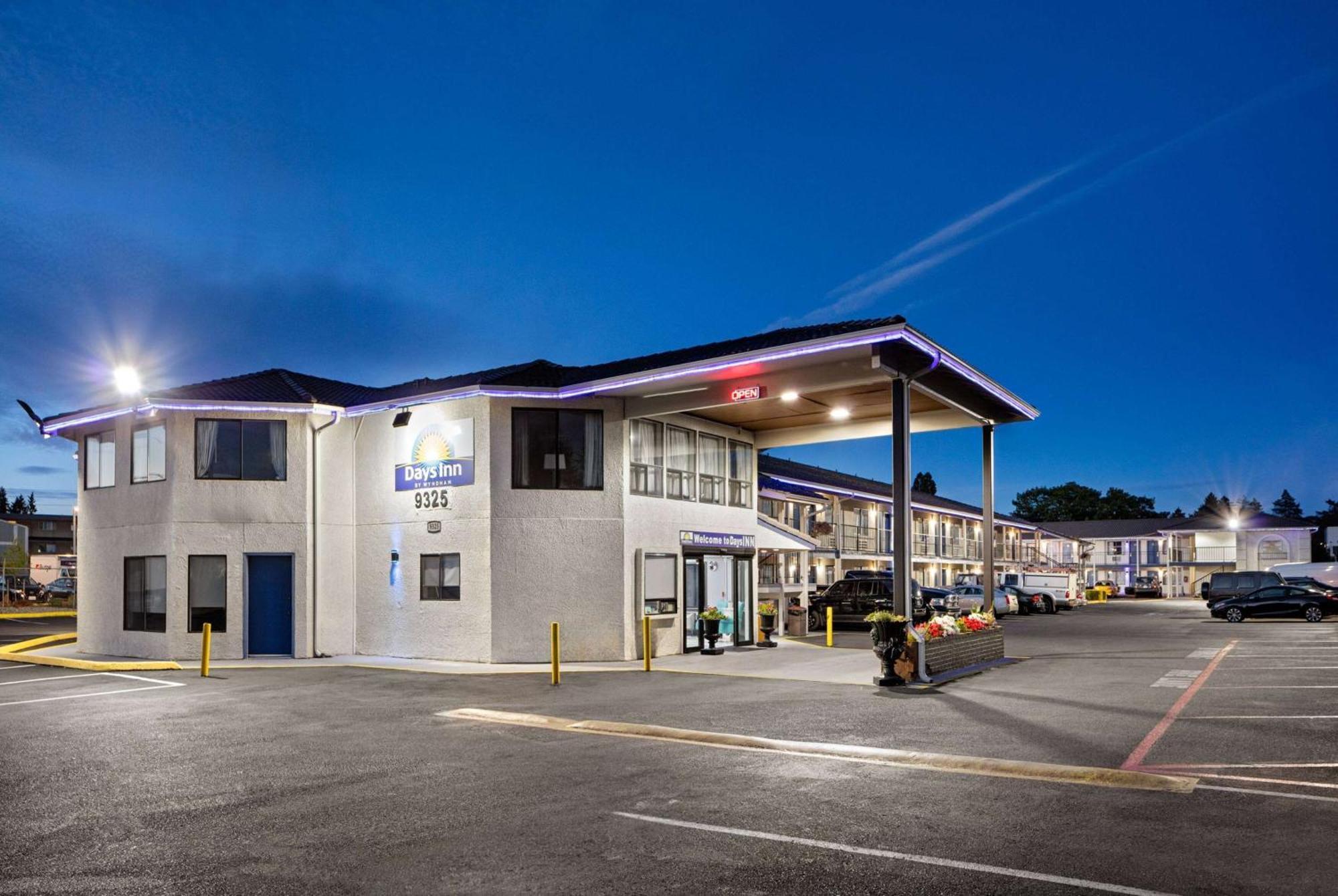 Days By Wyndham South Tacoma 2*