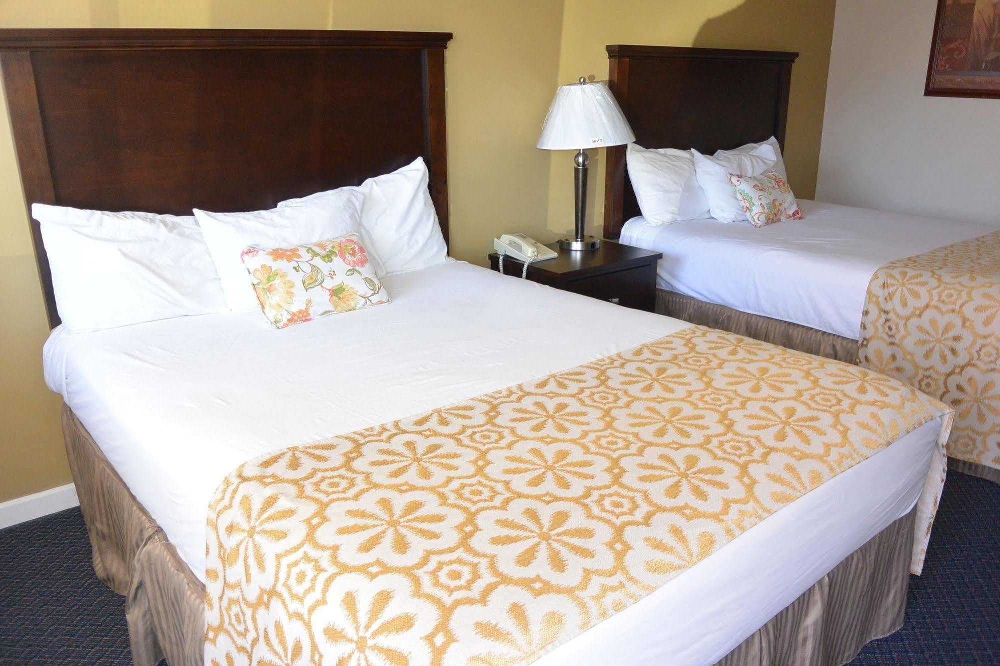 Days By Wyndham South Tacoma 2*